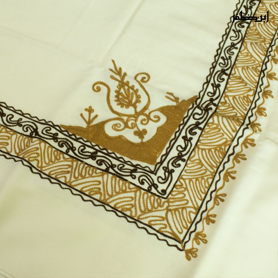 White Aari Embroidered Ommani Musar / Rumal / Ghutra / Shemagh